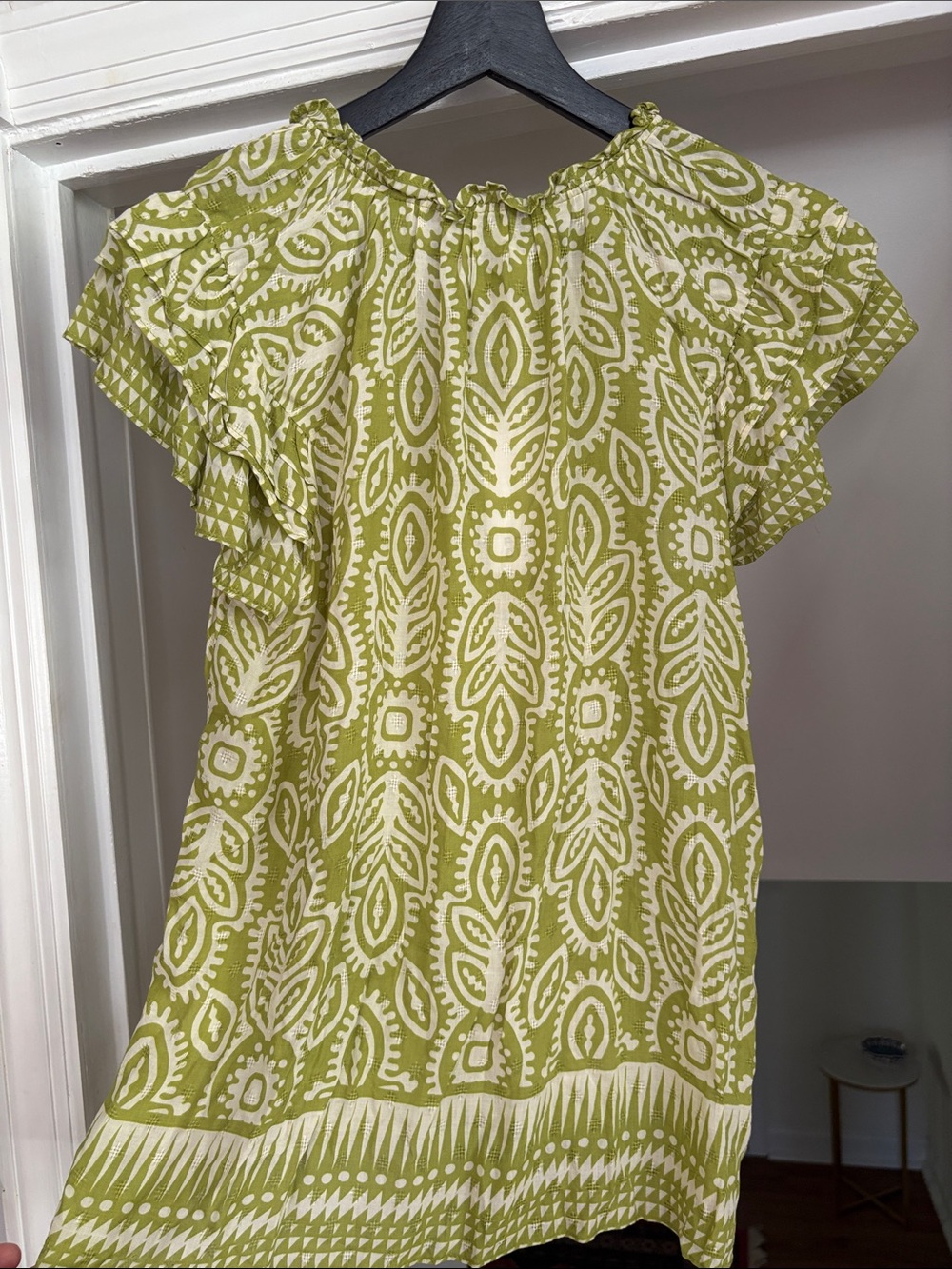 NWT Rose & Olive Lightweight Flutter Sleeve Blouse - Picture 2 of 5